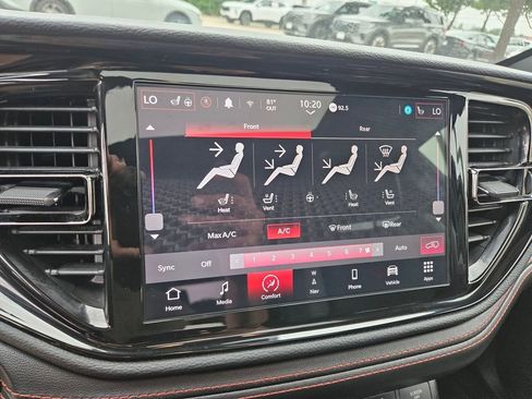 Used 2025 Dodge Durango GT AWD/4WD image 21