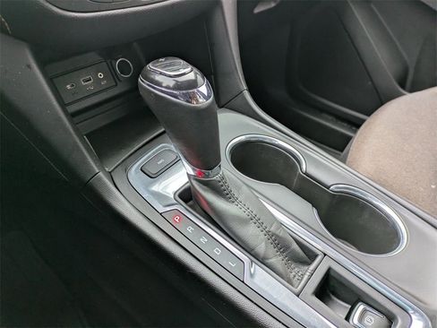 Used 2019 Chevrolet Equinox LT image 12