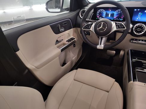 Certified 2026 Mercedes-Benz GLB 250 4MATIC image 27