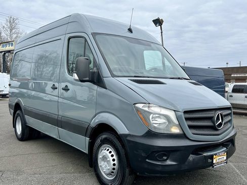 Used 2014 Mercedes-Benz Sprinter 3500 w/ Suspension Package I image 8