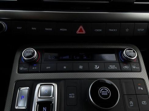 Used 2025 Hyundai Palisade SEL FWD image 29