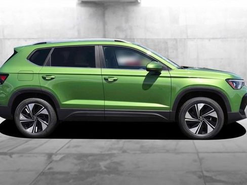 New 2026 Volkswagen Taos SE AWD/4WD image 5