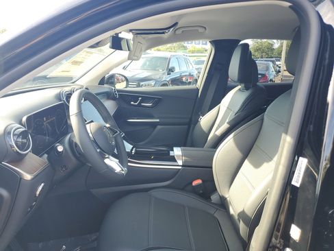 Certified 2025 Mercedes-Benz GLC 350e 4MATIC image 22