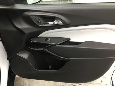 Used 2024 Chevrolet Trax LT w/ Driver Confidence Package image 36