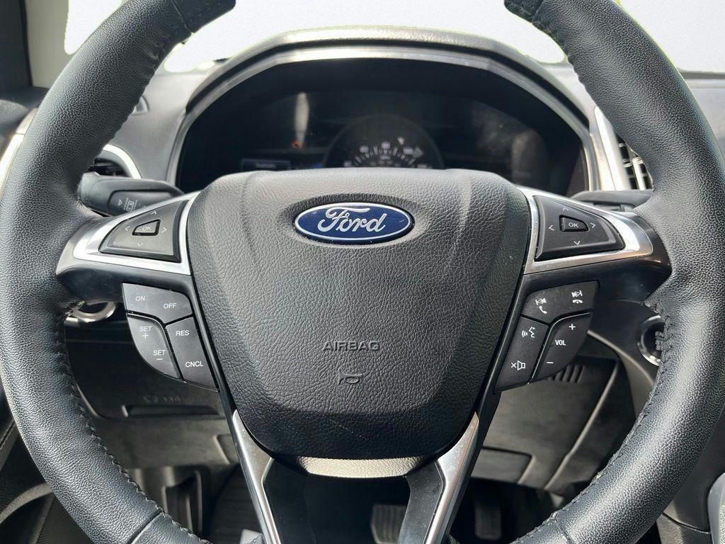 Used 2023 Ford Edge Titanium w/ Cargo Accessory Package AWD/4WD image 19