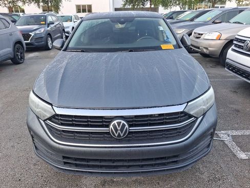 Used 2022 Volkswagen Jetta SE FWD image 3