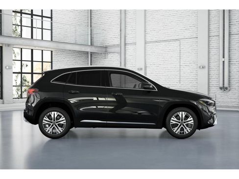 New 2026 Mercedes-Benz GLA 250 4MATIC image 16