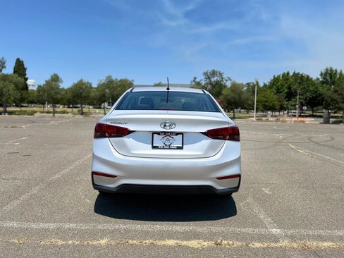 Used 2018 Hyundai Accent SE FWD image 7