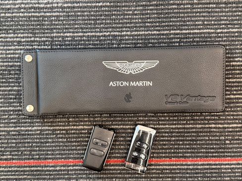 Used 2015 Aston Martin V8 Vantage GT RWD image 19