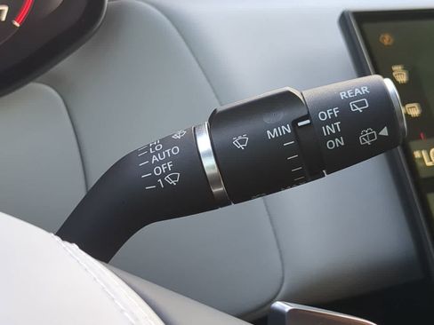 Certified 2025 Land Rover Range Rover Sport AWD/4WD image 28