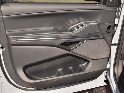 New 2025 Lincoln Navigator L Reserve image 37