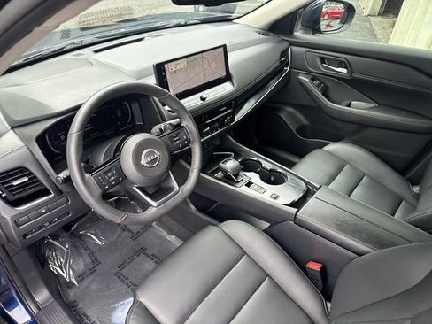 Used 2024 Nissan Rogue SL FWD image 16