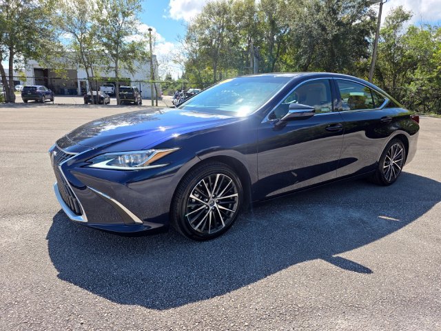 Used 2025 Lexus ES 350 w/ Premium Package FWD image 7