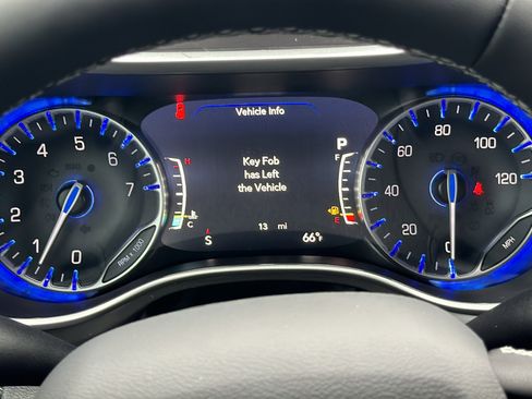 New 2026 Chrysler Pacifica Select image 19