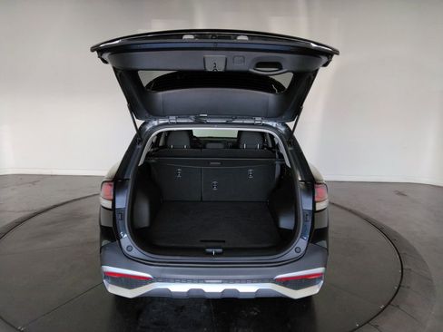 Used 2024 Kia Sportage LX image 9