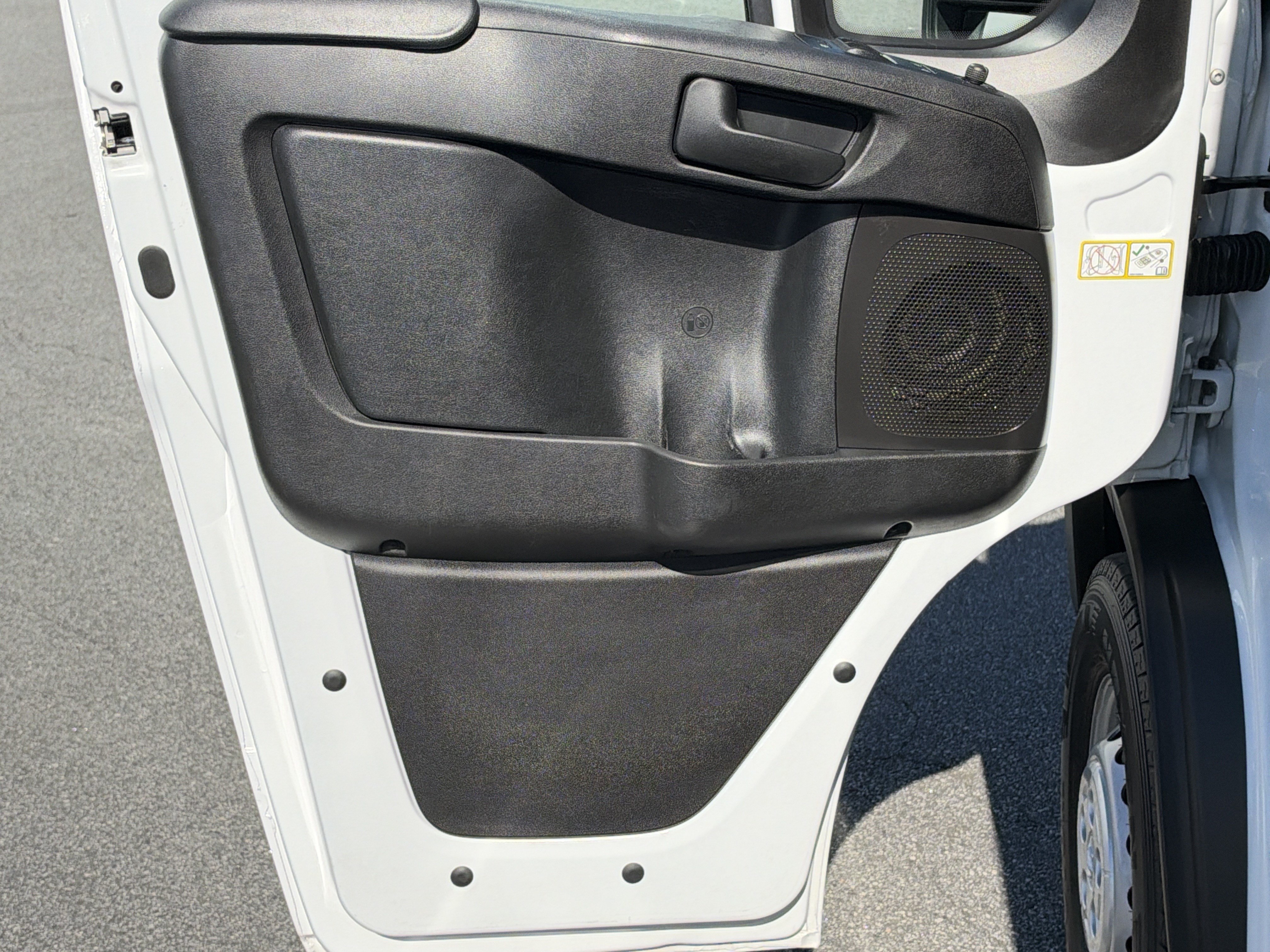 Used 2024 RAM ProMaster 1500 w/ Convenience Group FWD image 12