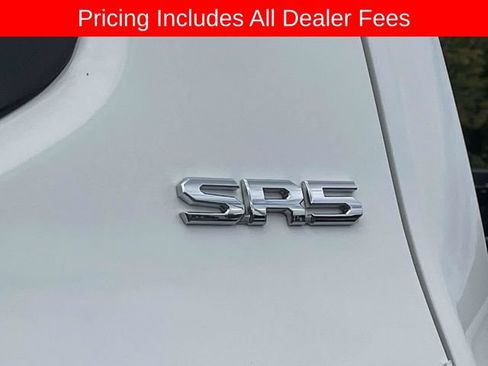 Used 2024 Toyota Tacoma SR5 AWD/4WD image 12