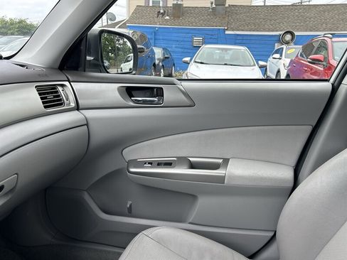 Used 2010 Subaru Forester 2.5X Limited AWD/4WD image 13