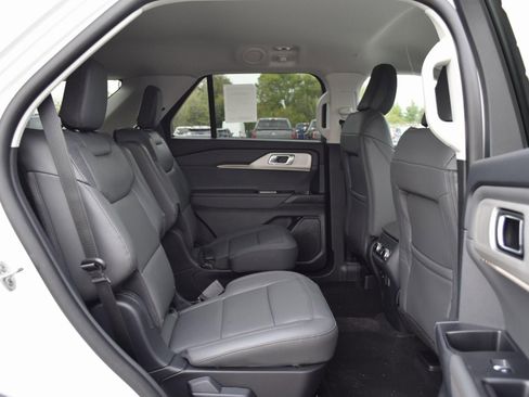 New 2026 Ford Explorer Active w/ Active Comfort Package image 24