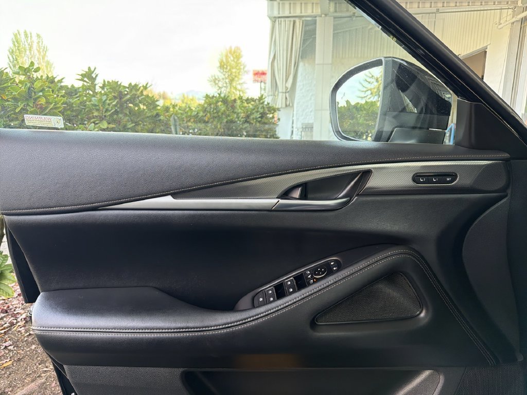 Used 2025 INFINITI QX60 Luxe AWD/4WD image 23