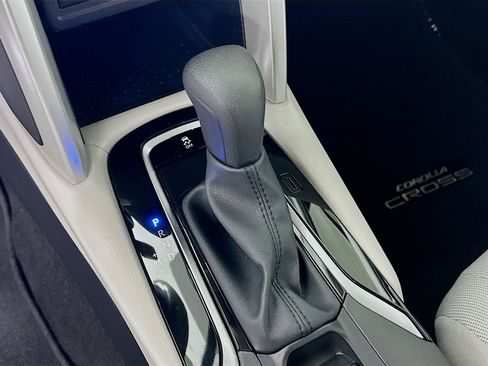 Certified 2025 Toyota Corolla Cross L FWD image 20
