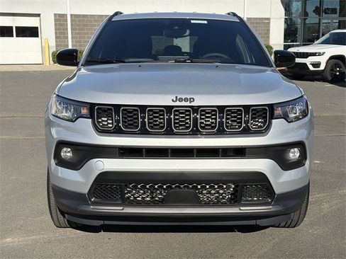 New 2026 Jeep Compass Latitude image 13