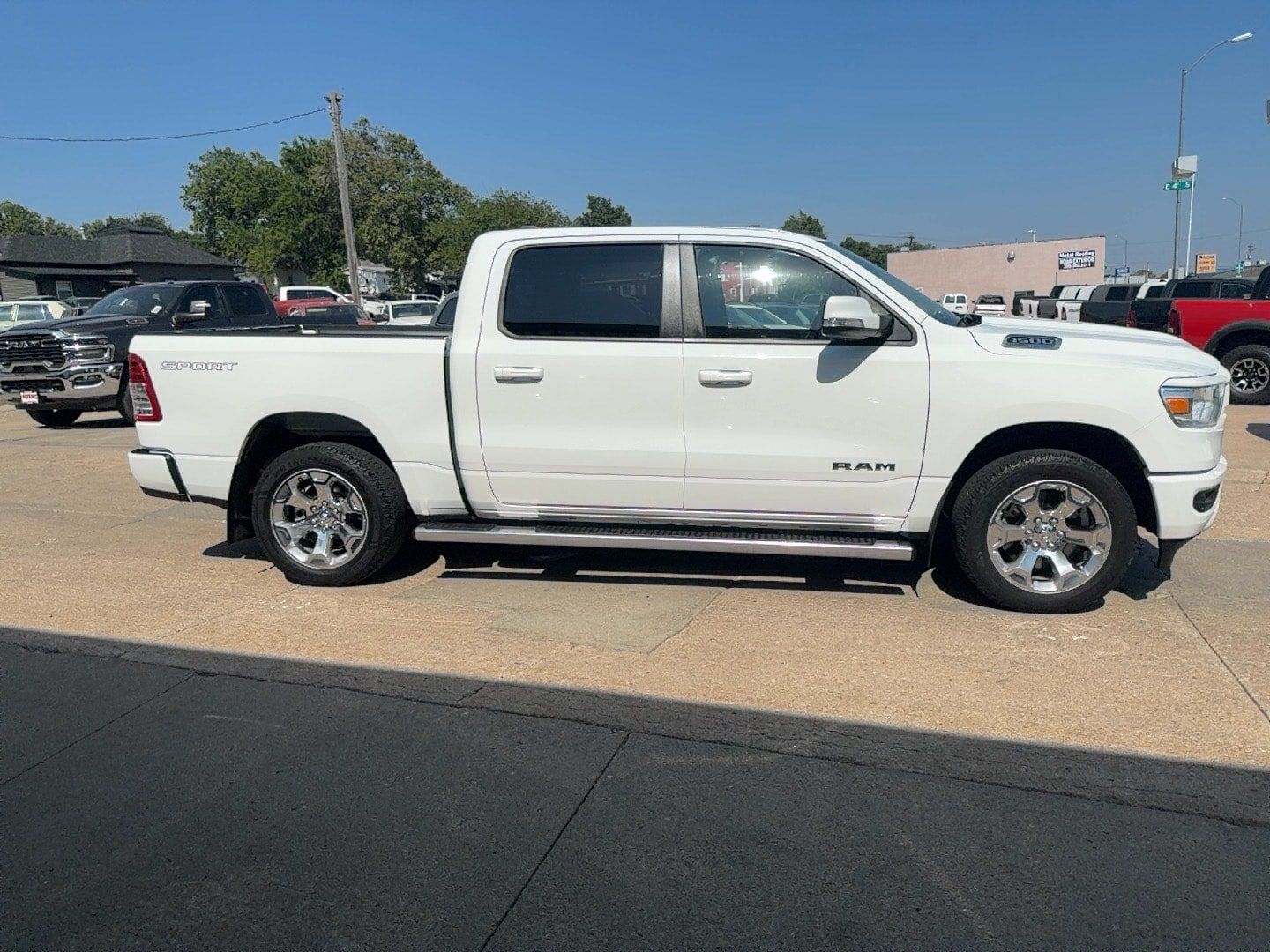 Used 2022 RAM 1500 Big Horn AWD/4WD image 5