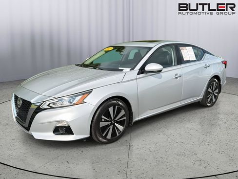 Used 2022 Nissan Altima 2.5 SL FWD image 1