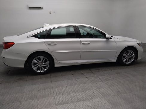 Used 2018 Honda Accord LX image 10