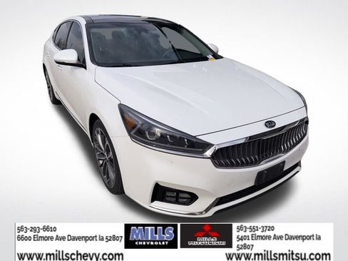 Used 2019 Kia Cadenza Technology image 2