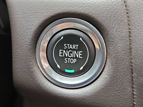 Certified 2023 GMC Yukon SLT RWD image 18