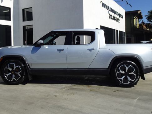 Used 2023 Rivian R1T Adventure image 4