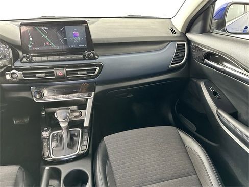 Used 2022 Kia Seltos Nightfall Edition image 27