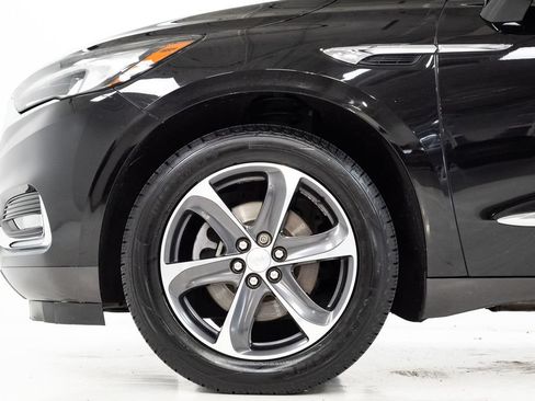 Used 2019 Buick Enclave Essence w/ LPO, Sport Appearance Package AWD/4WD image 28
