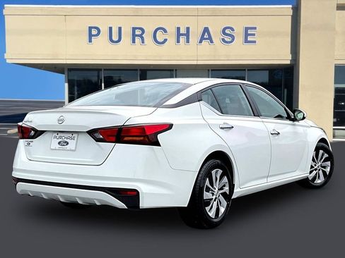 Used 2022 Nissan Altima 2.5 S FWD image 6
