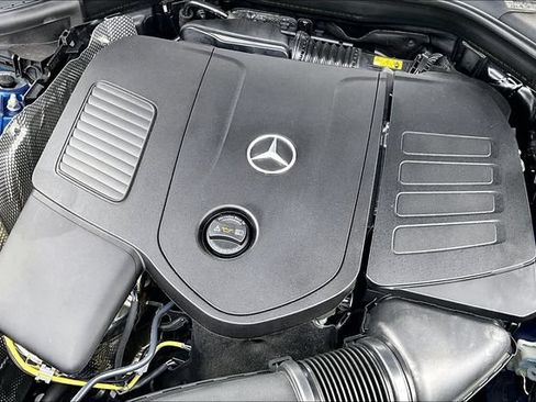 Used 2025 Mercedes-Benz GLC 300 4MATIC image 20