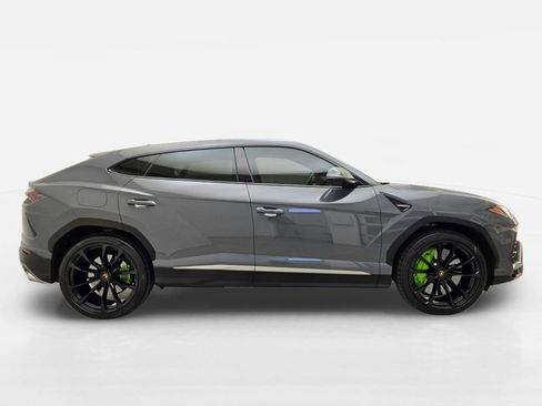 Used 2022 Lamborghini Urus AWD/4WD image 6