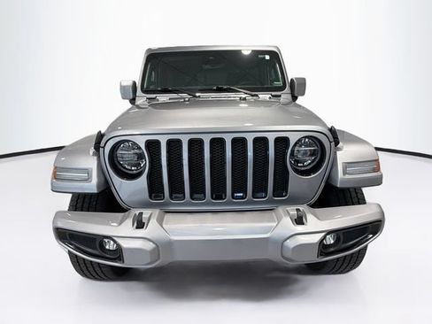 Used 2021 Jeep Wrangler Unlimited Sahara AWD/4WD image 2