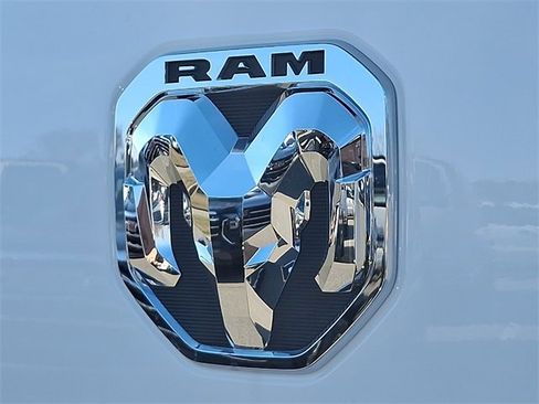 Used 2024 RAM 2500 Tradesman w/ Chrome Appearance Group image 29