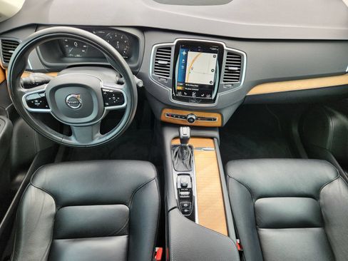Used 2021 Volvo XC90 T6 Momentum w/ Protection Package Premier AWD/4WD image 29