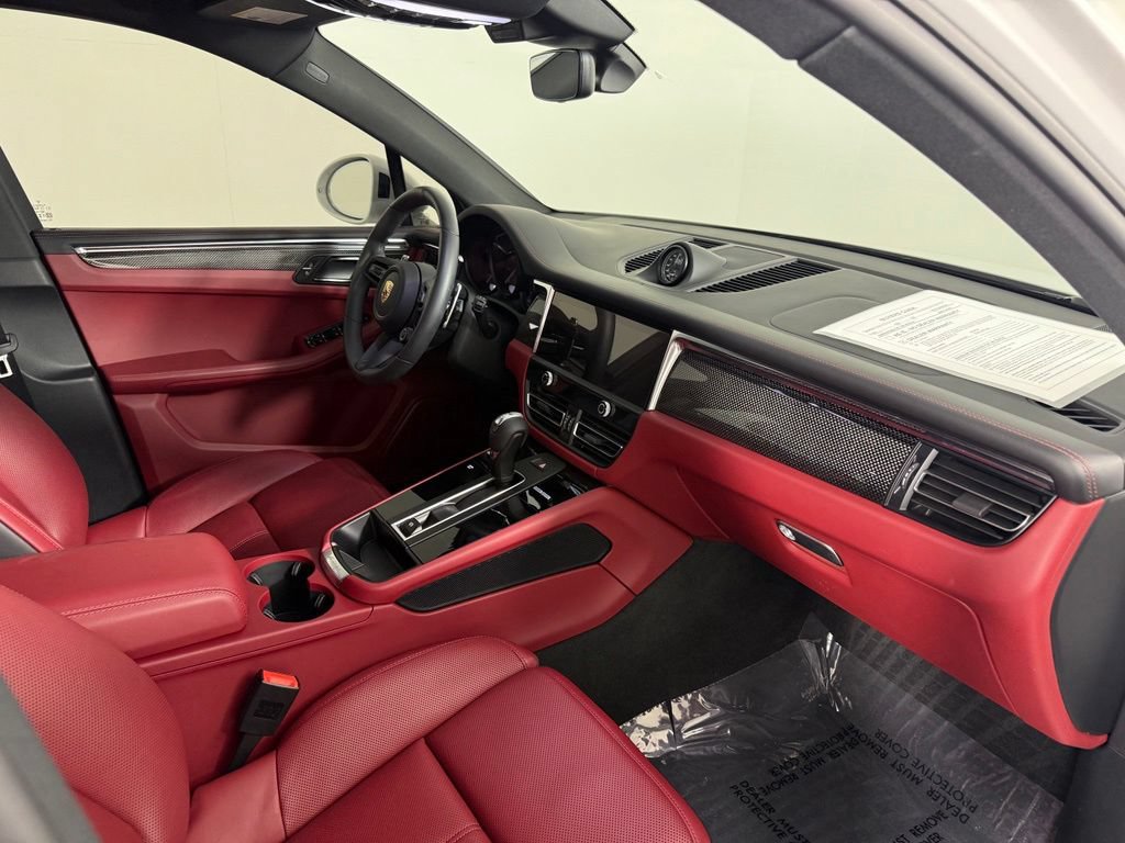 Certified 2025 Porsche Macan GTS AWD/4WD image 14