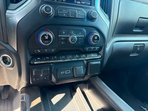 Used 2020 Chevrolet Silverado 1500 LTZ AWD/4WD image 33