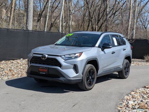 Used 2024 Toyota RAV4 XLE image 1