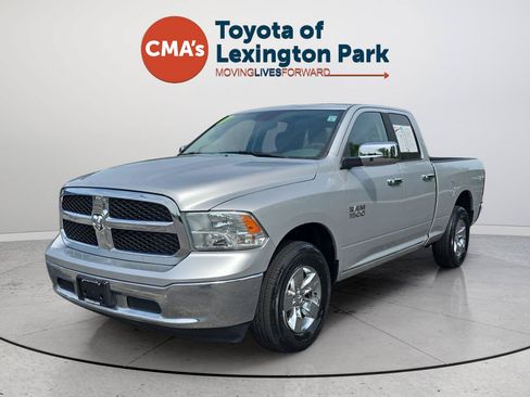 Used 2017 RAM 1500 Classic SLT AWD/4WD image 3