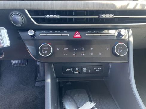 Used 2025 Hyundai Sonata SEL FWD image 25