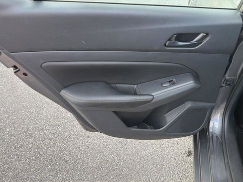 Used 2025 Nissan Altima 2.5 SV FWD image 17