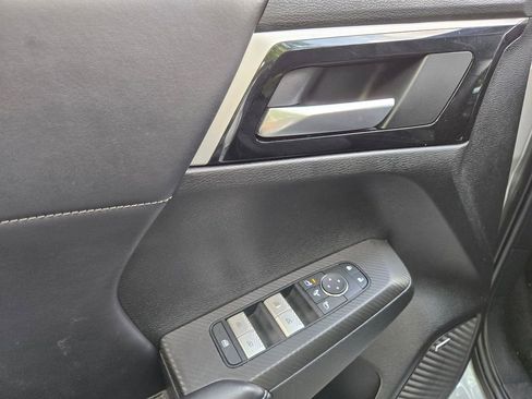 Used 2025 Mitsubishi Outlander SE AWD/4WD image 7
