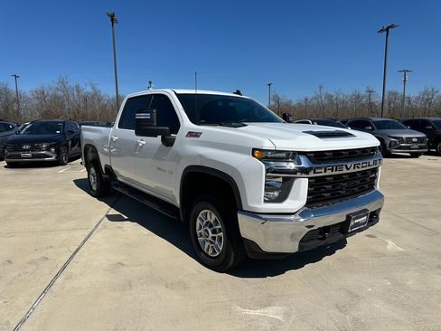 Used 2021 Chevrolet Silverado 2500 LT w/ Z71 Off-Road Package image 3