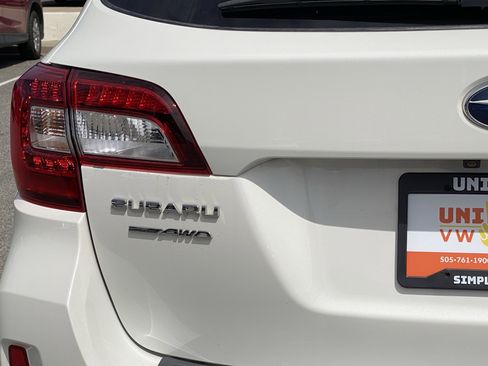 Used 2016 Subaru Outback 2.5i Premium AWD/4WD image 17