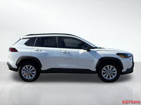New 2026 Toyota Corolla Cross LE FWD image 8